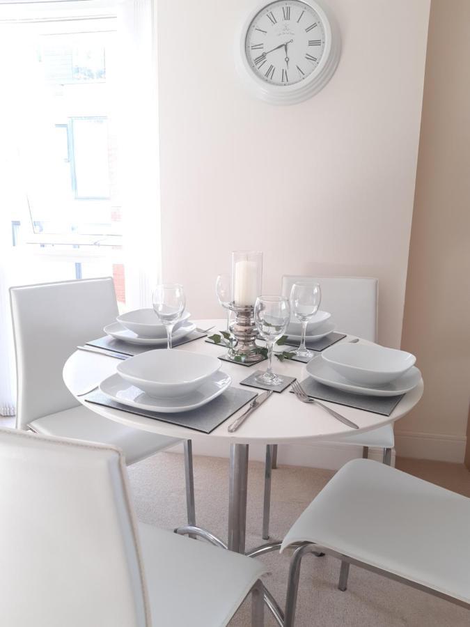 Ocean View Apartment - Swansea Marina *