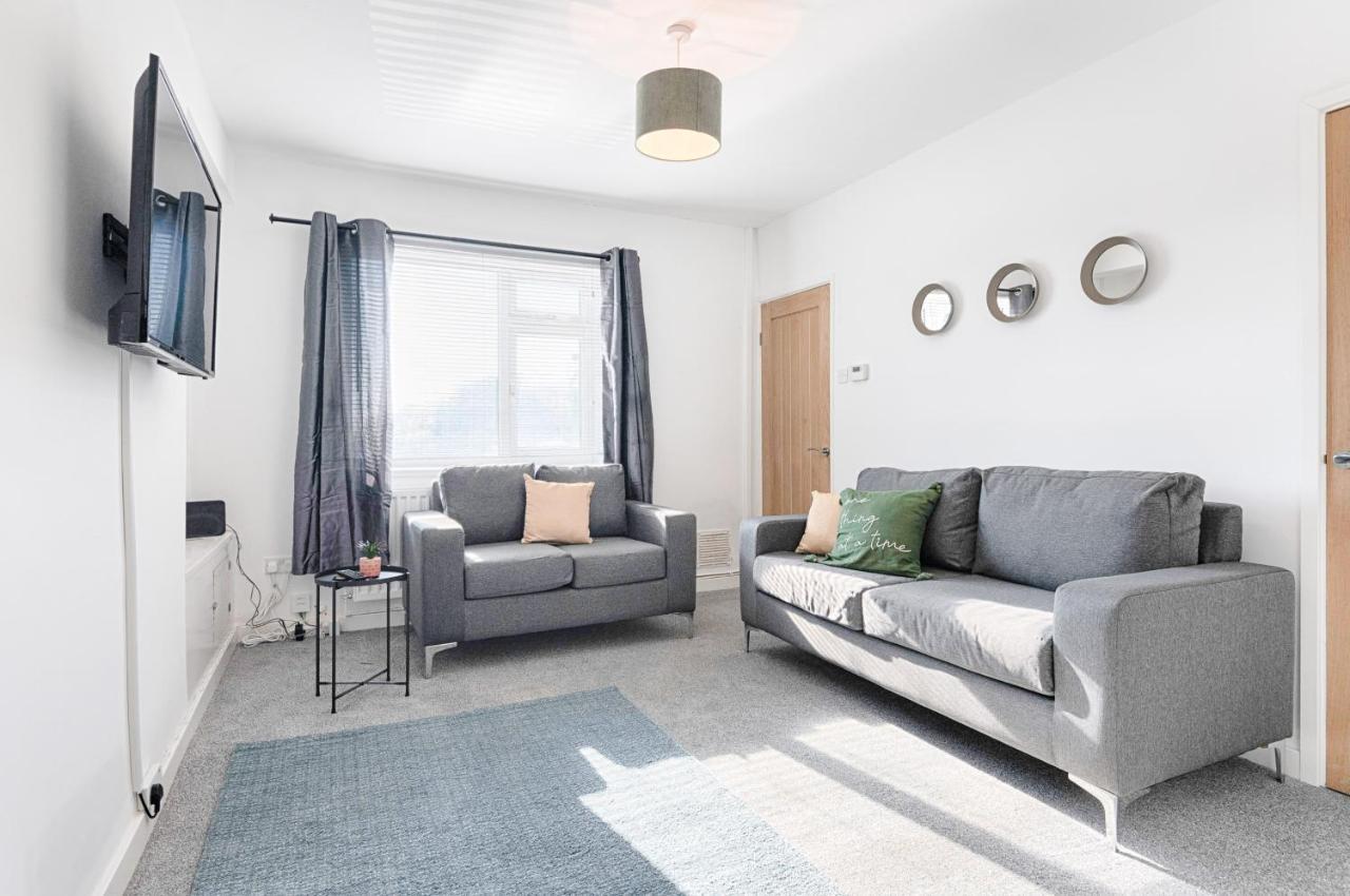 Bryn House - Tv In Every Bedroom! * Swansea