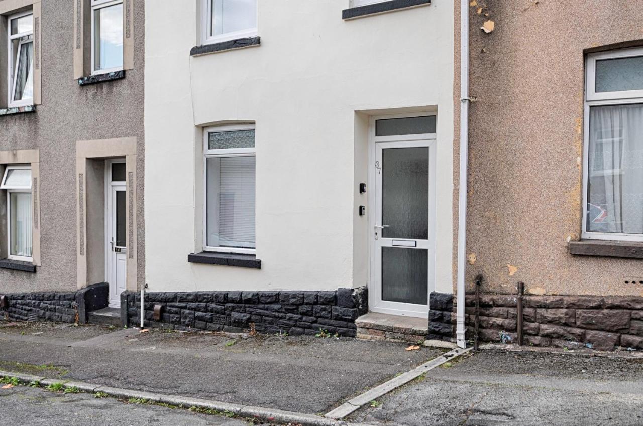 Apartment Large Garden, Fully Equipped Kitchen, Parking