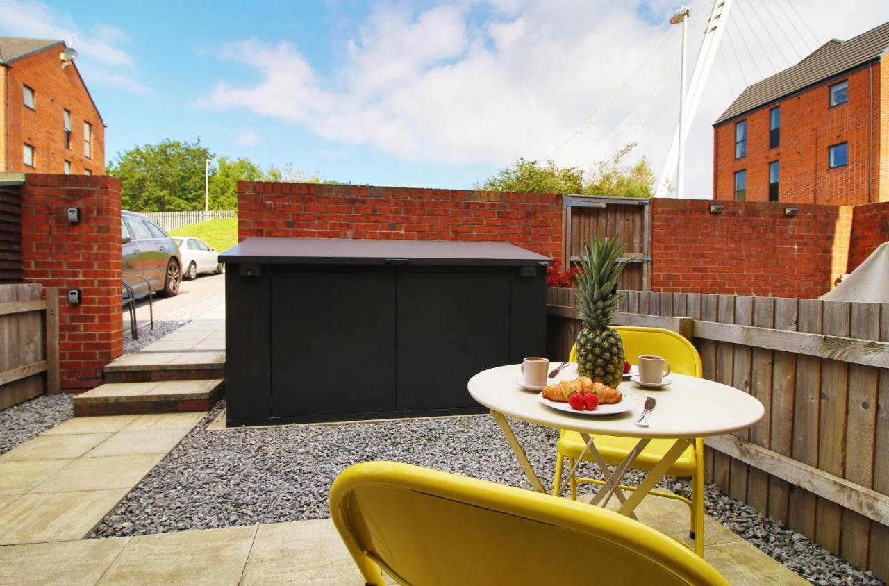 No 1 Marina Walk By Ssw 3br, Free Parking, Sleeps 5 Close To Marina, Centre, And M4 *