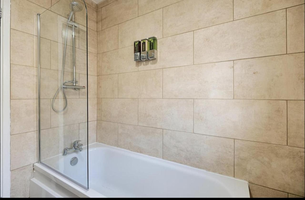 4br-11guests-patio-familyfriendly-citycentre-beach Swansea