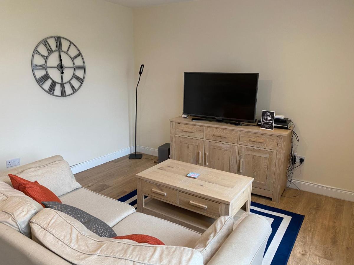 Sea-view Flat Near Mumbles. Apartamento *