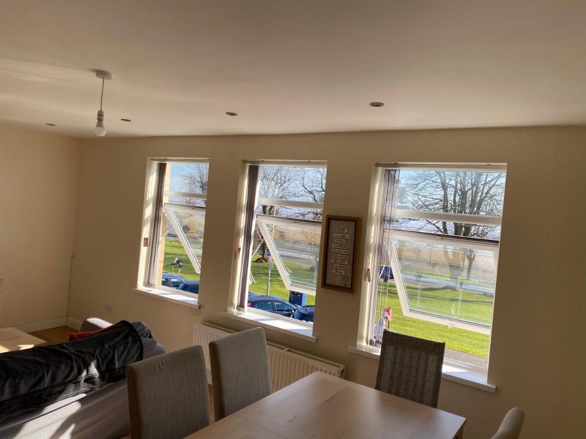 Sea-view Flat Near Mumbles. Apartamento Swansea