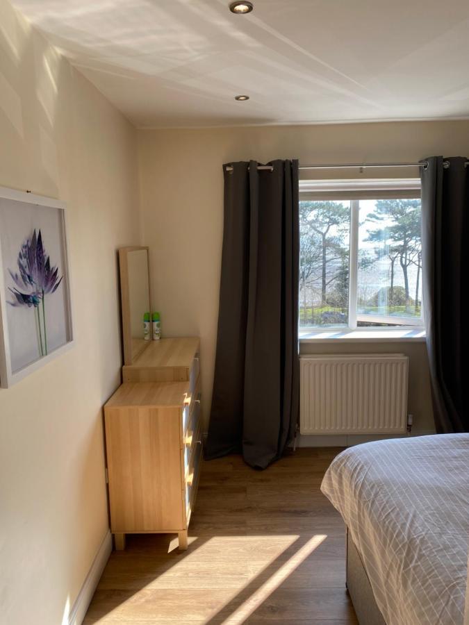 Sea-view Flat Near Mumbles. Apartamento *