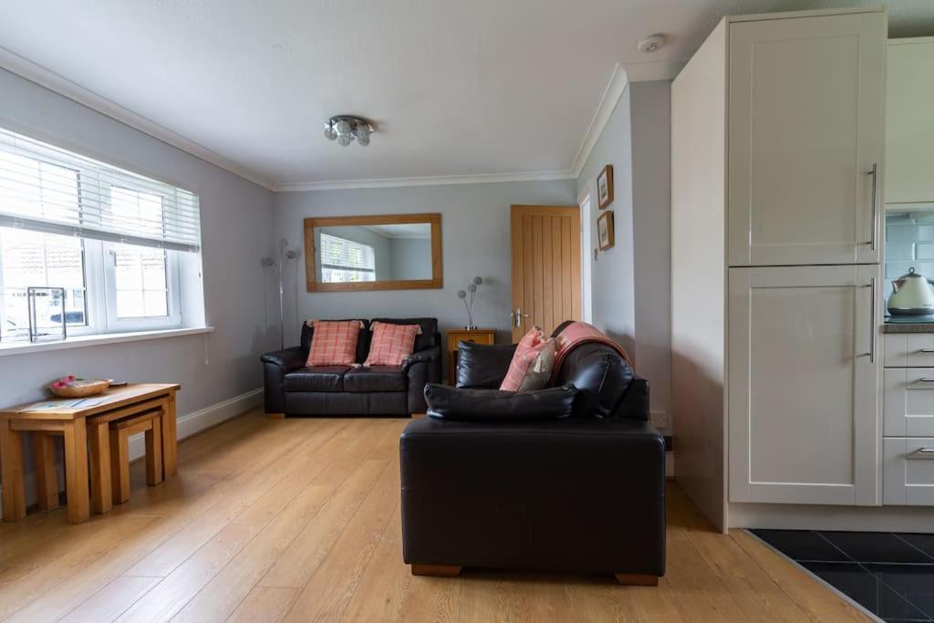 Holiday home Immaculate Gower Getaway With Pool & Facilities