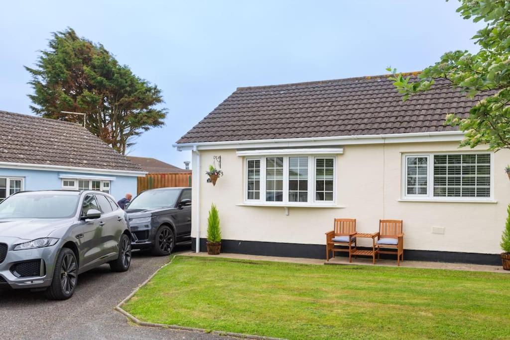 Immaculate Gower Getaway With Pool & Facilities *