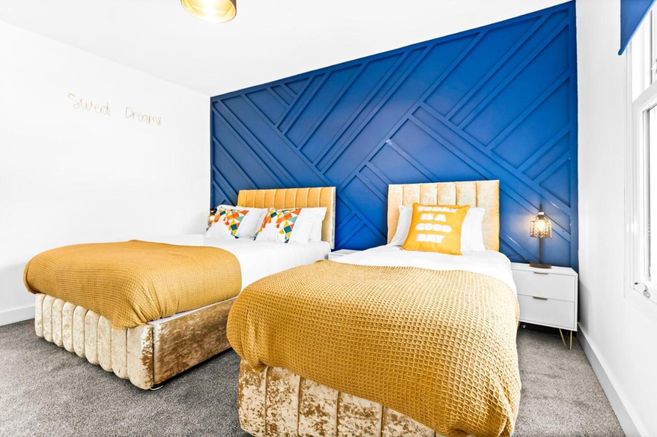 The Woodfield - Stunning Modern 2 Bed - Tv In Every Bedroom! Swansea