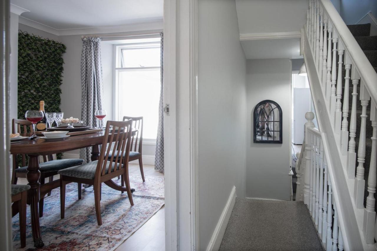 Langland Road - 2 Bedroom Town House - Mumbles Holiday home *