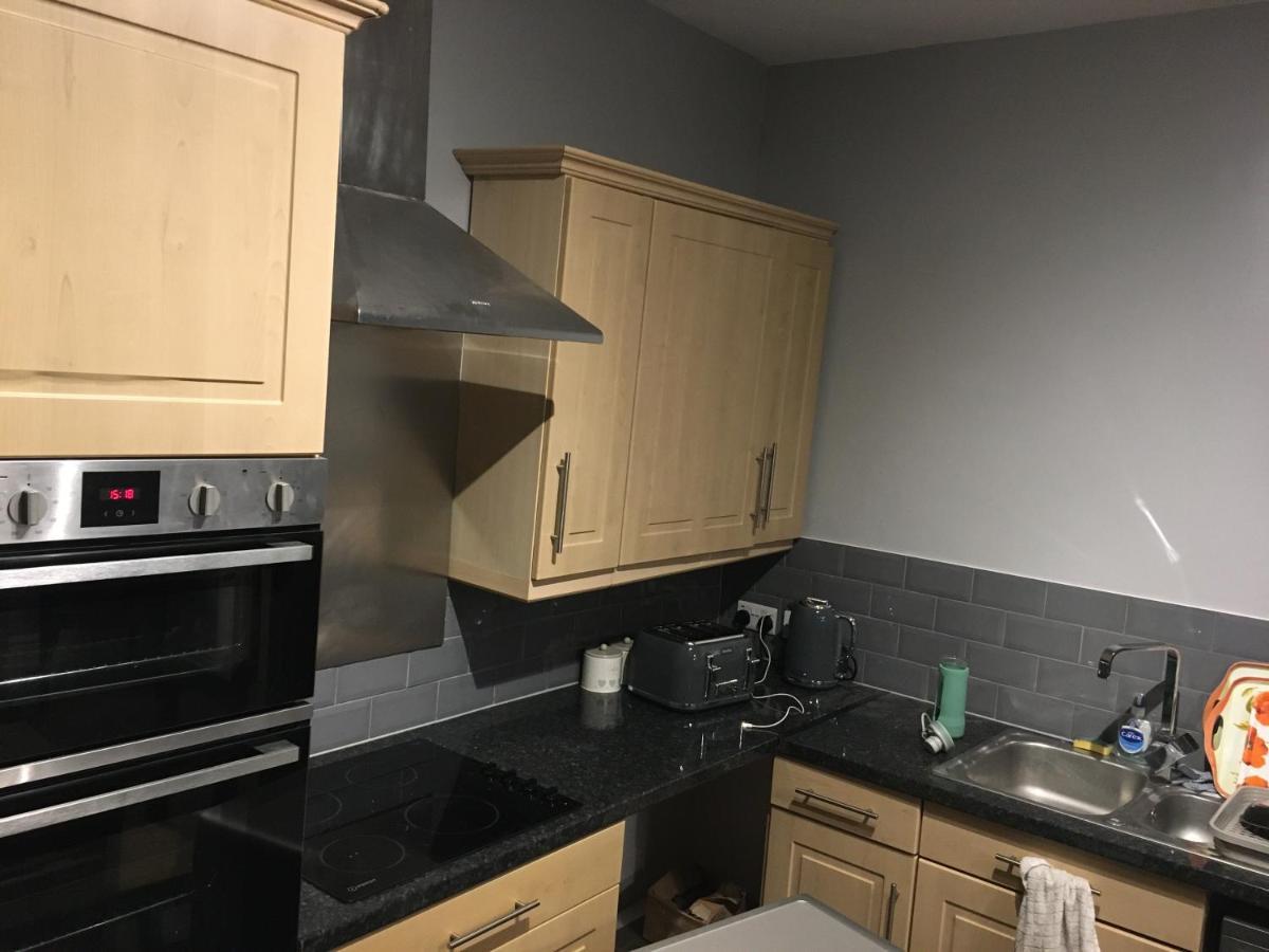 2 Flat Apartment