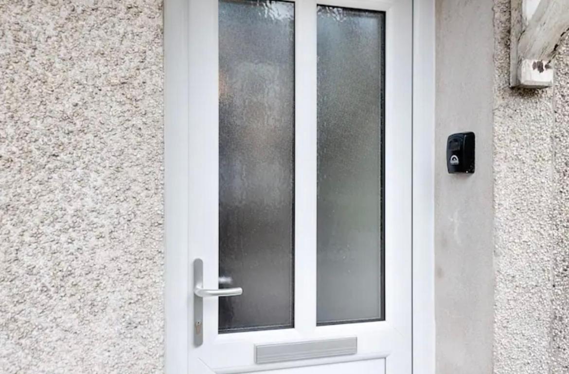 Apartment Groves House City Centre No Pets *
