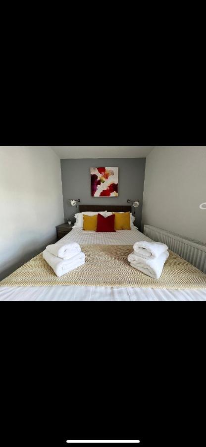 Homely And Deceptively Large House * Swansea