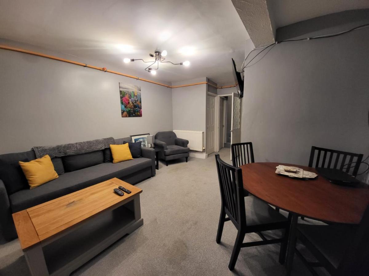 Centre Room, Wifi, Share Facility Homestay
