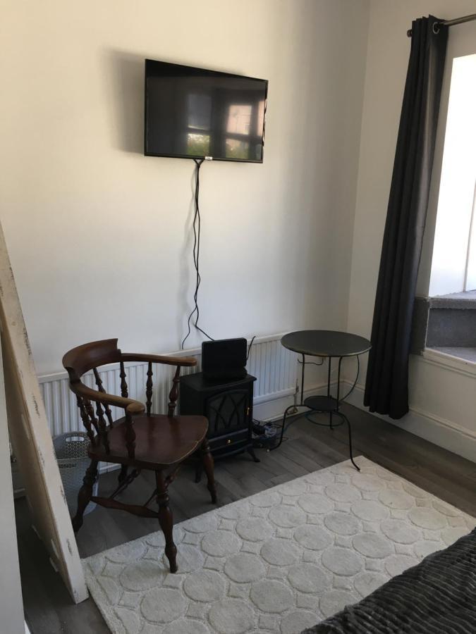 Centre Room, Wifi, Share Facility * Swansea