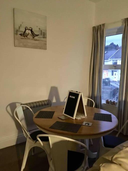 Apartment Hillcrest Cottage, Comfy Flat, Trendy Uplands Area *
