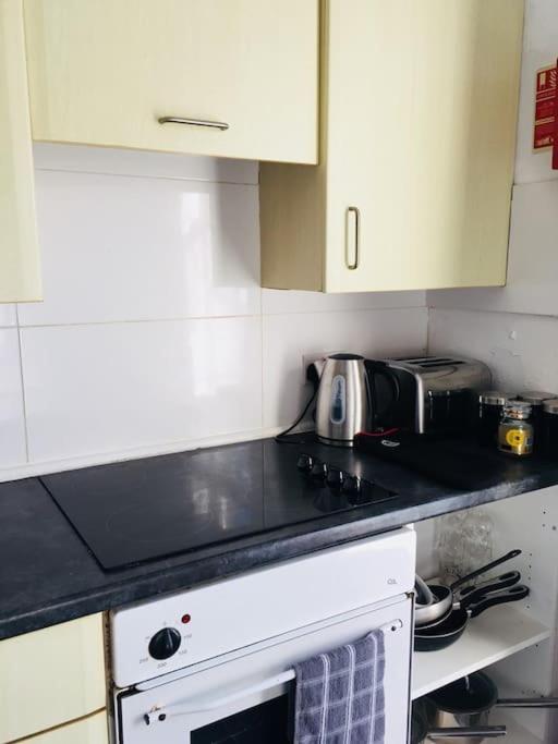Apartment Hillcrest Cottage, Comfy Flat, Trendy Uplands Area *