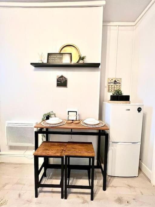 Skyline King Suites 202 Swansea