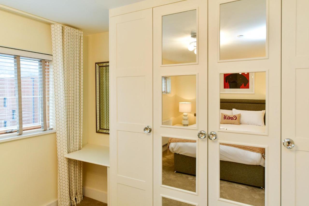 Just Wales - Luxury Waterfront Townhouse Sa1 Holiday home