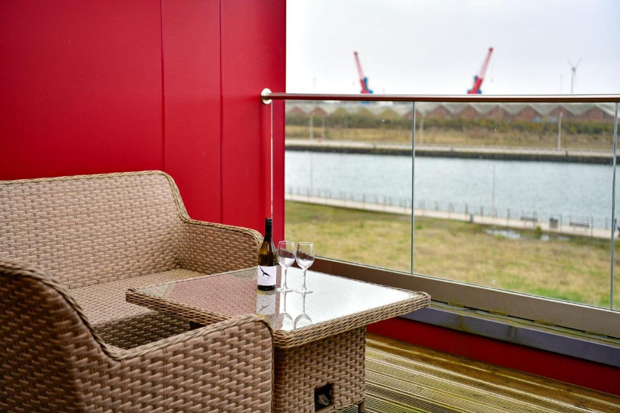 Just Wales - Luxury Waterfront Townhouse Sa1 *