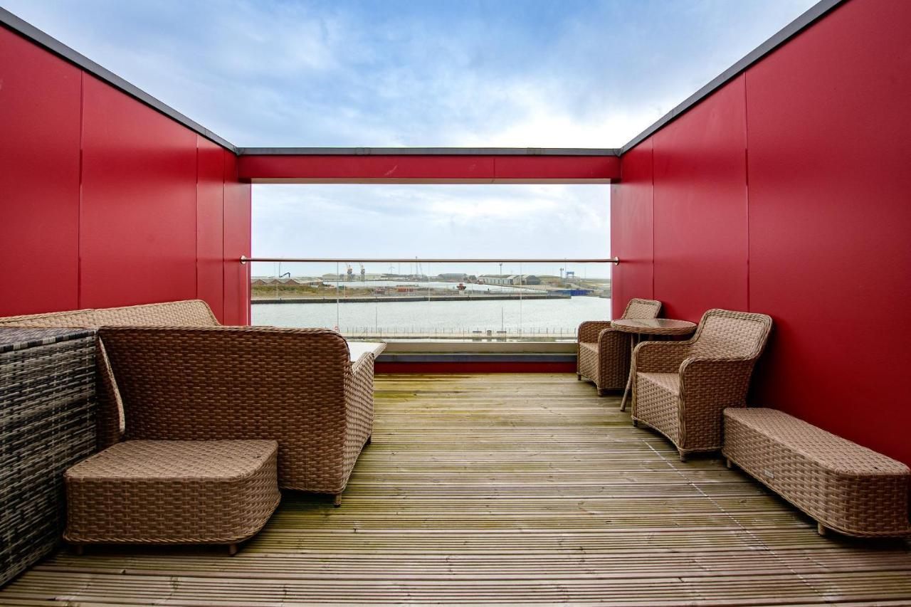 Just Wales - Luxury Waterfront Townhouse Sa1 Holiday home