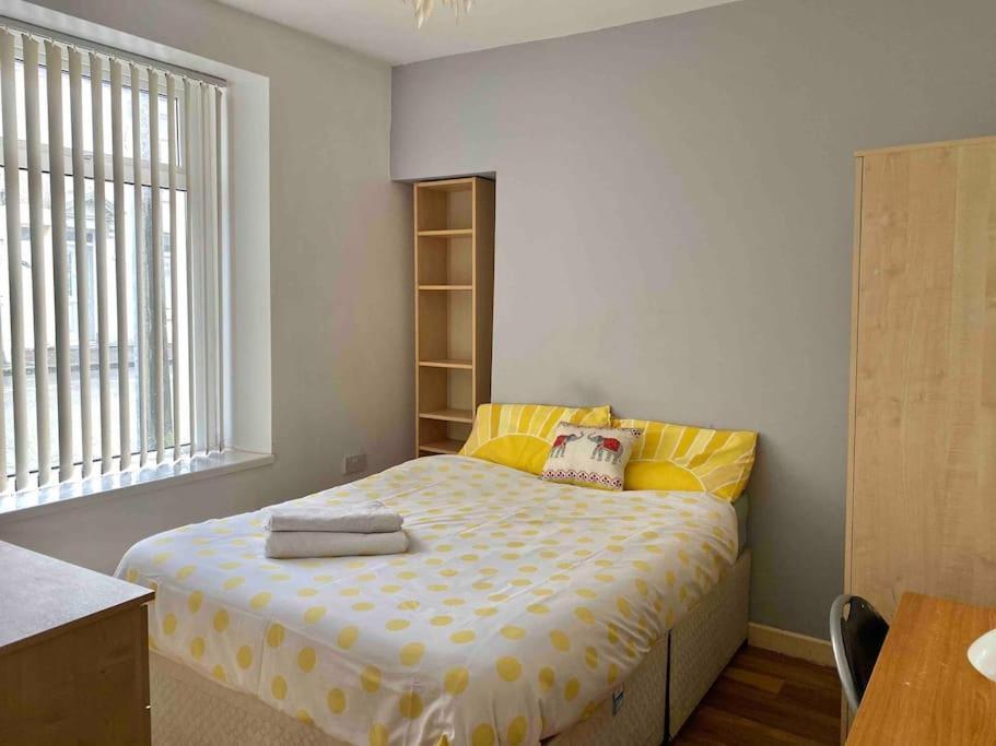 Centre - 4 Bed Townhouse Holiday home *