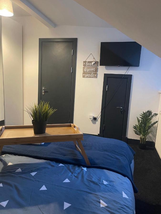 Elegant Studio1 Netflix Bathroom Close To