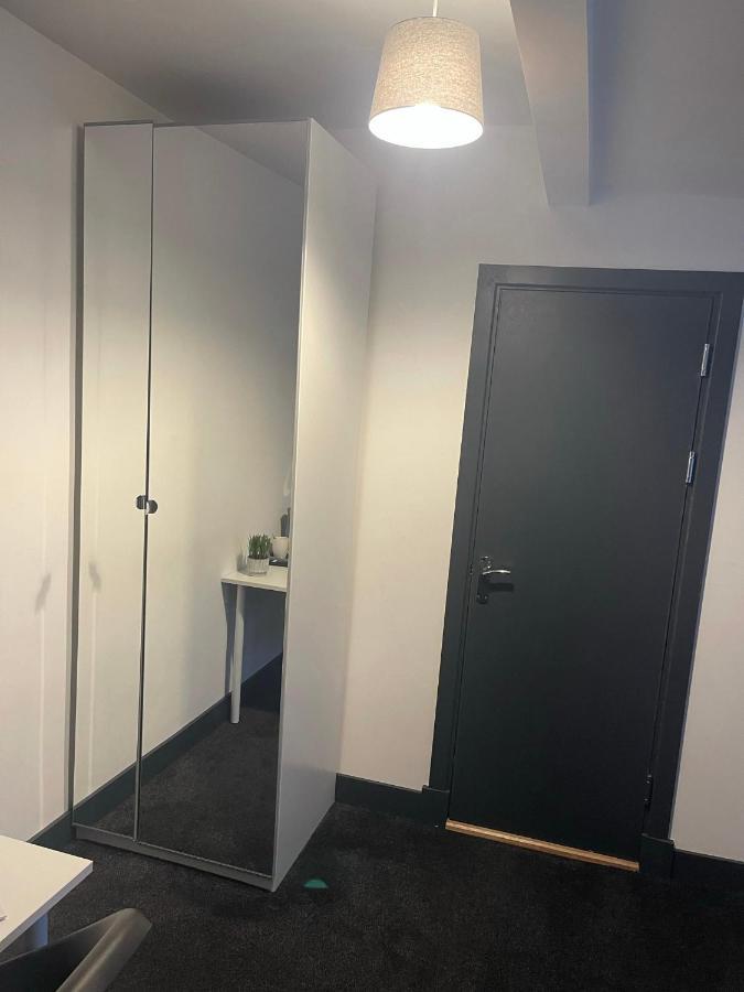 Homestay Elegant Studio1 Netflix Bathroom Close To Swansea