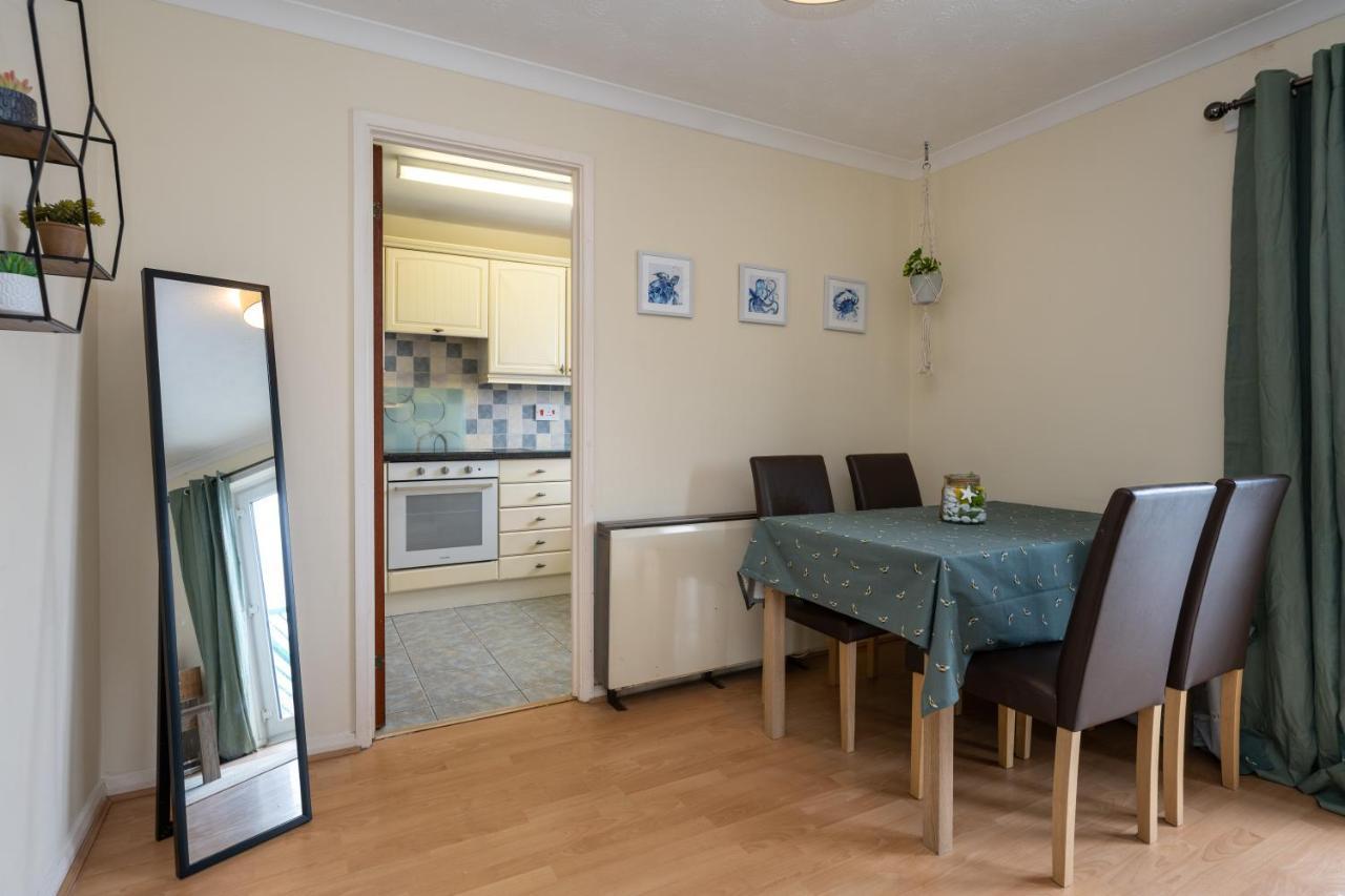 170 Ambassador House Apartment Swansea