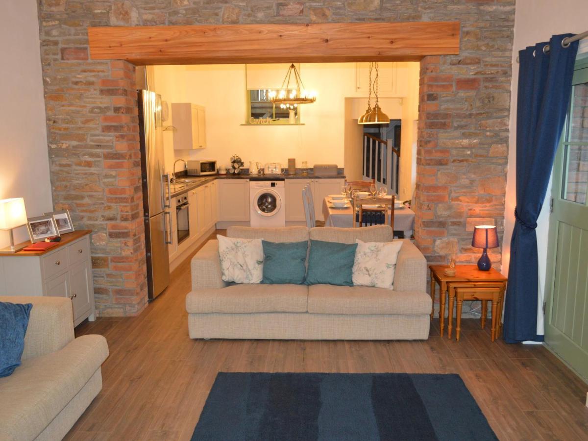 Holiday home Cwrt Y Wennol Swansea