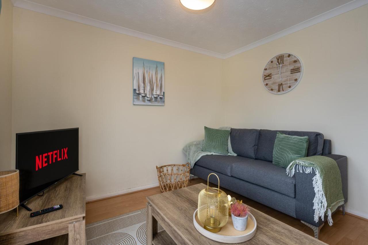 Apartment 170 Ambassador House *