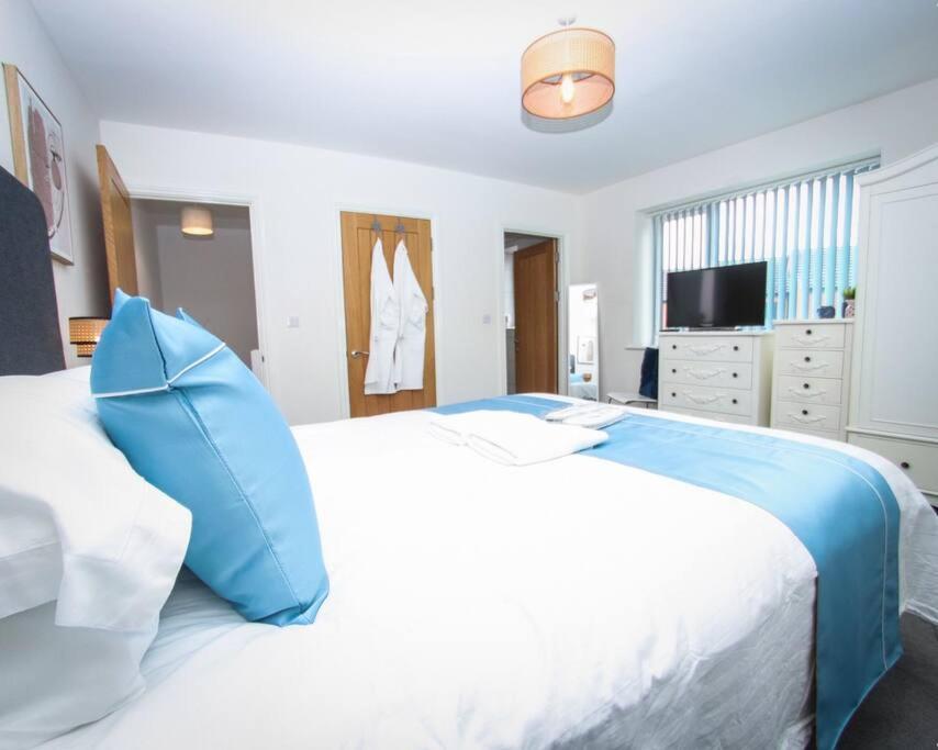 No15 Luxe Living Elegant Home-1 Bed-garden-wifi-private Parking-beach-city *