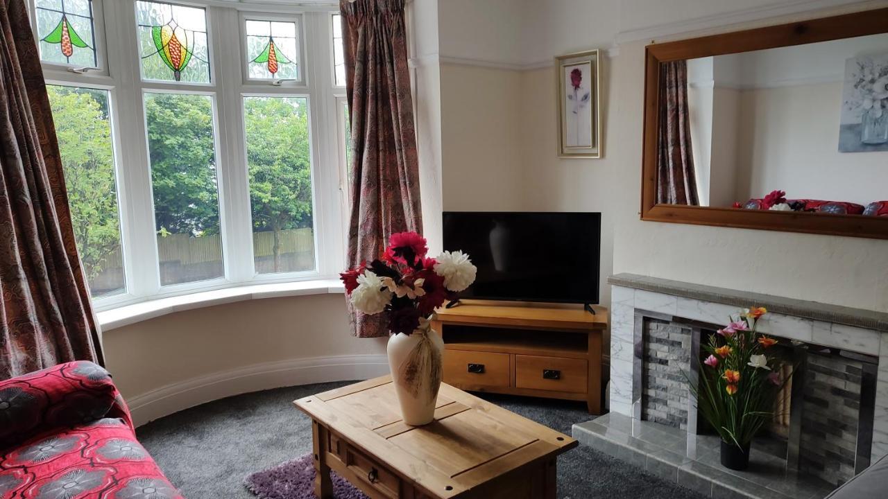 Villa Superior Three Bedroom House With Sea View Swansea