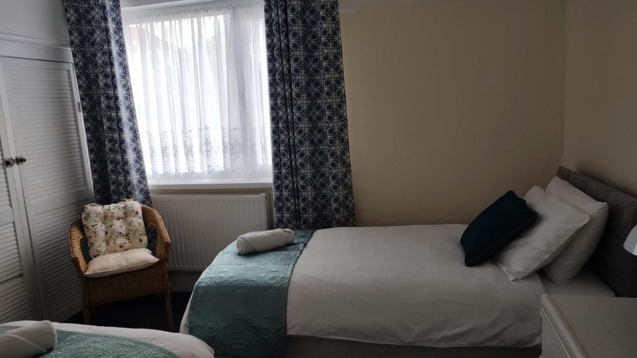 Villa Superior Three Bedroom House With Sea View Swansea