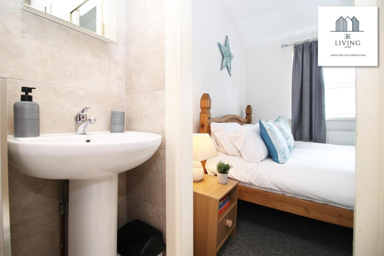 Cosy In The Heart Of Uplands - - Prime Location - By Ekliving Luxe
