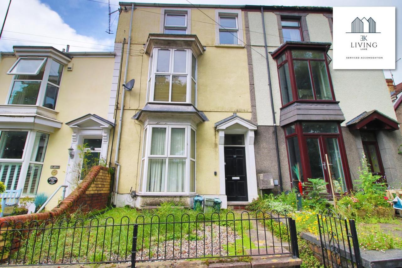 Cosy In The Heart Of Uplands - - Prime Location - By Ekliving Luxe Apartment *