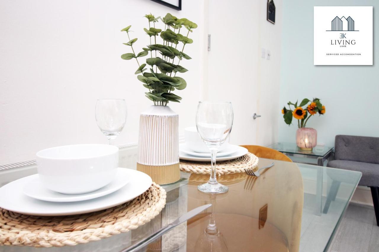 Cosy In The Heart Of Uplands - - Prime Location - By Ekliving Luxe