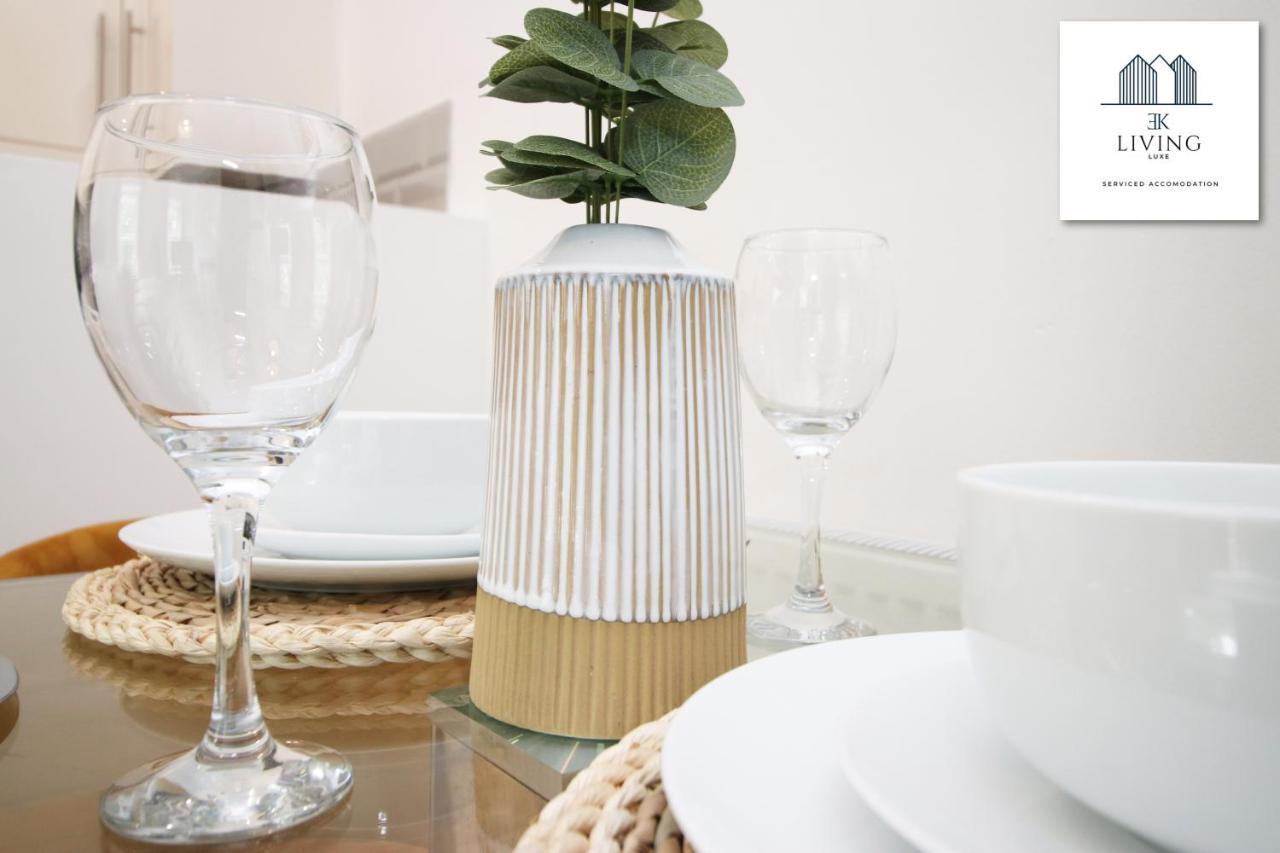 Cosy In The Heart Of Uplands - - Prime Location - By Ekliving Luxe *
