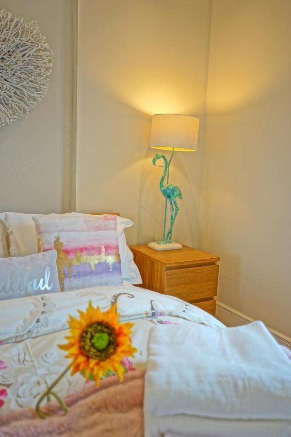 Apartamento Soak Up The Light At A Soothing, Stylish In Marina