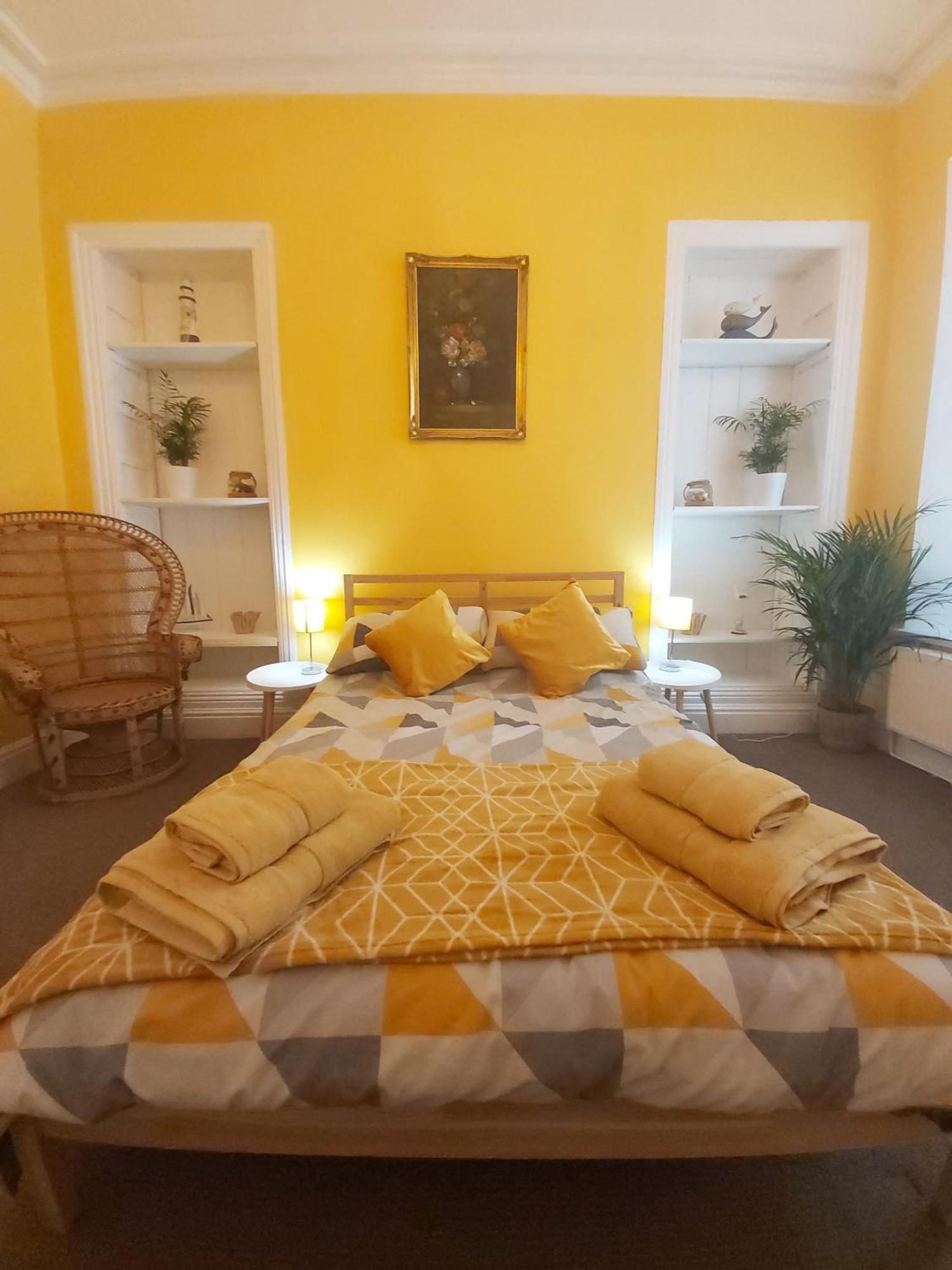 Beautiful Two Bedroom Ground Floor Apartment