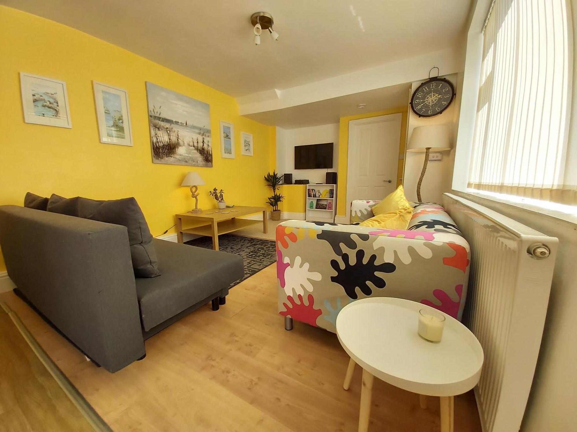 Beautiful Two Bedroom Ground Floor Swansea