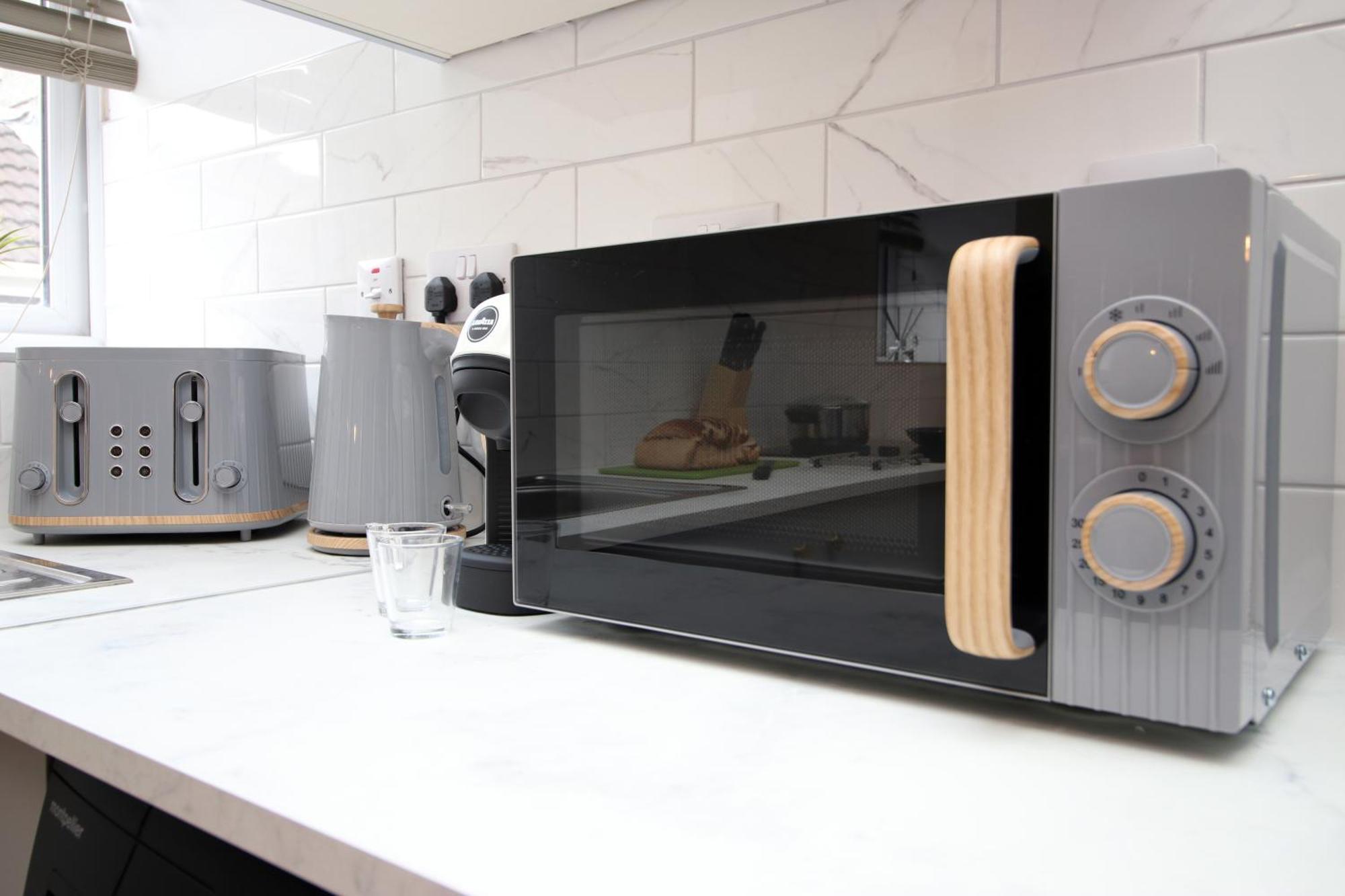 Apartment Fully Equipped Kitchen, Parking, Centre *