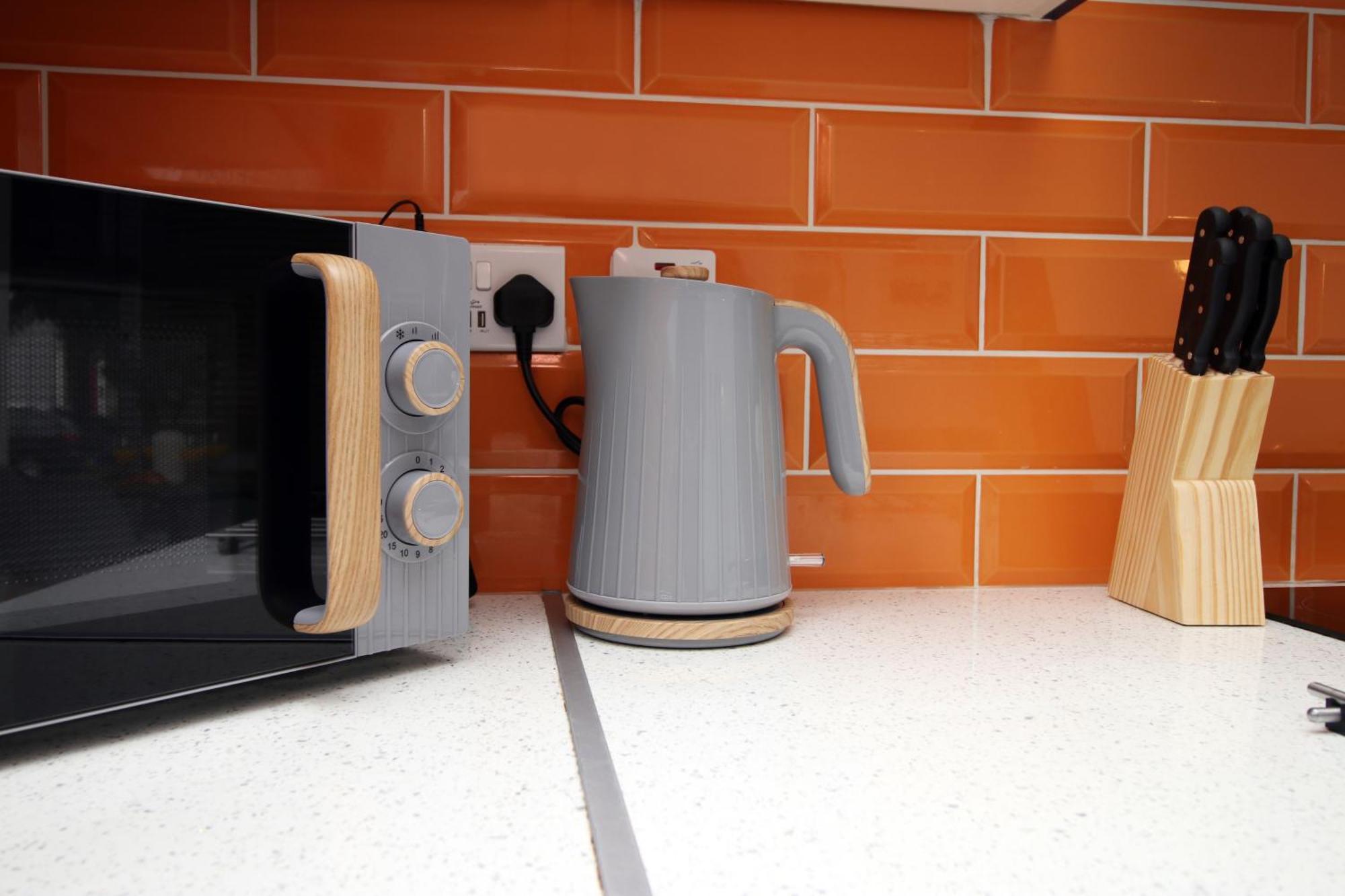 Fully Equipped Kitchen, Parking, Centre Apartment