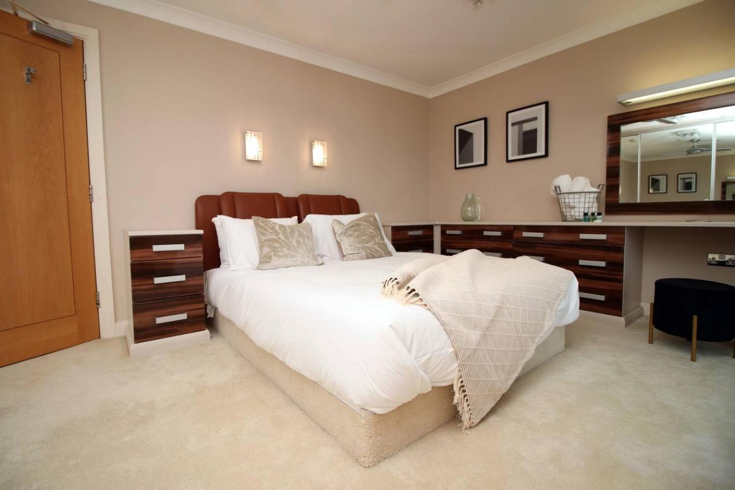 5 Bedroom | Luxury | Stunning Beachview