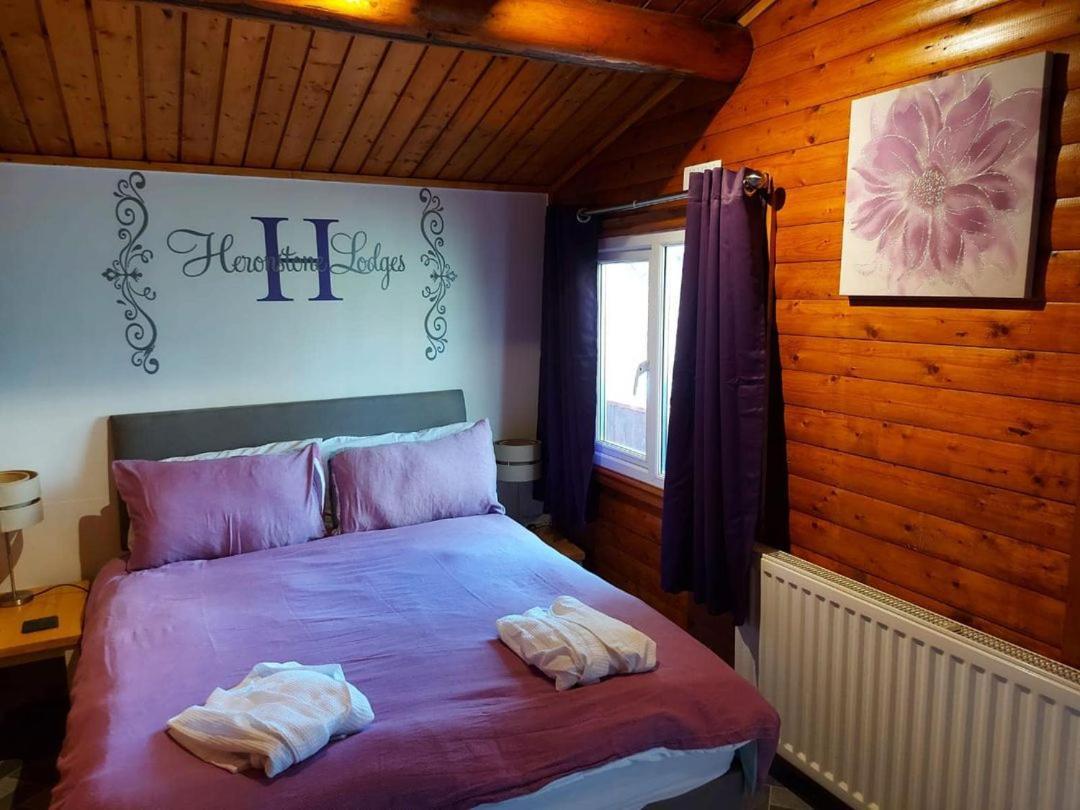 Holiday park Heronstone Retreat Swansea