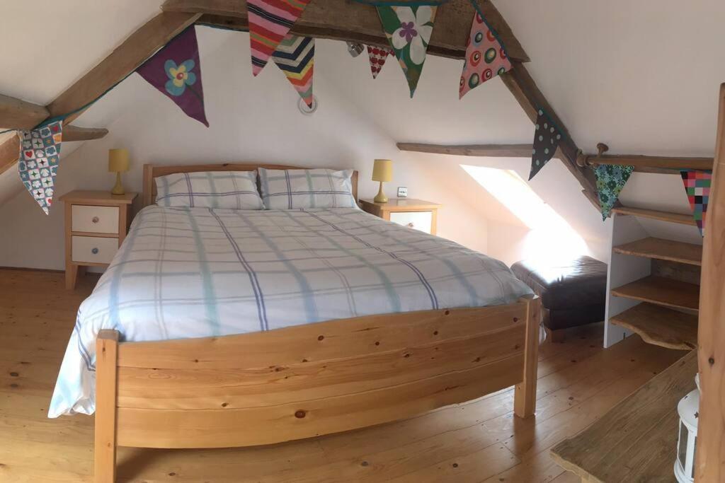 Hidden Gem Hottub, Firepit, Coastal Walks Holiday home *
