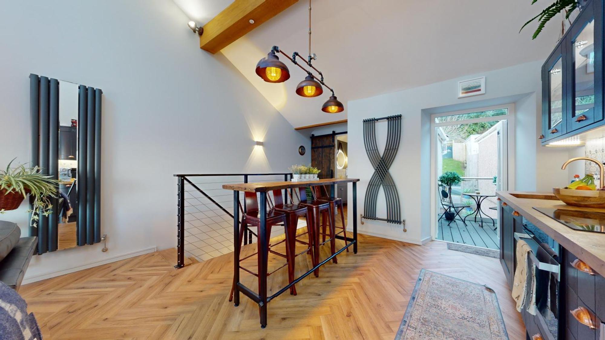 Mumbles & Stunning Ocean Views - Sleeps 4 *
