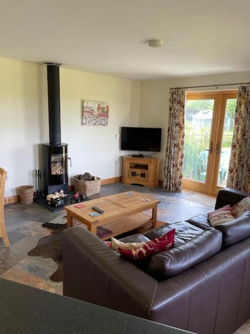 Pylewell Farm Rhossili, Comfortable Pet Friendly Couples Getaway *
