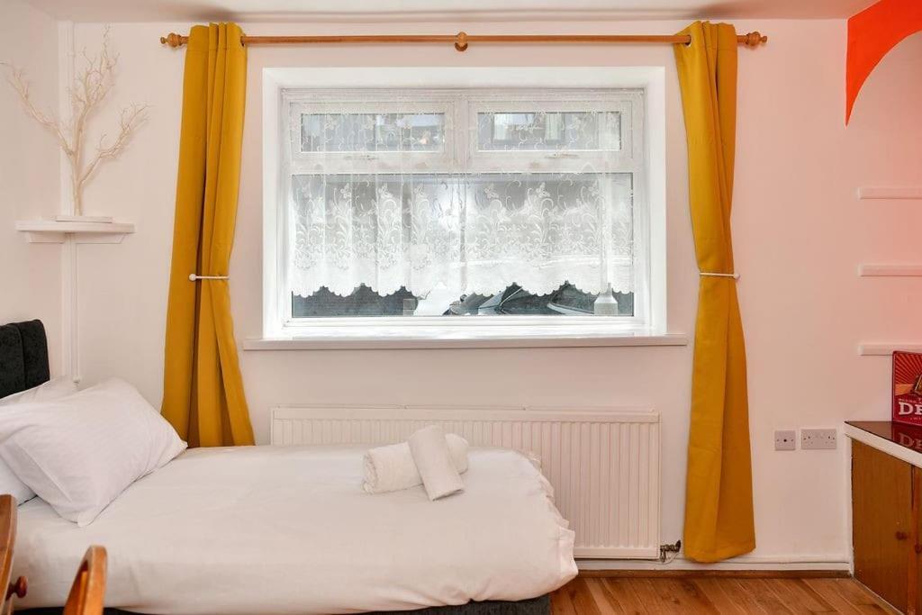 Holiday home Host & - Oxford Street House Swansea