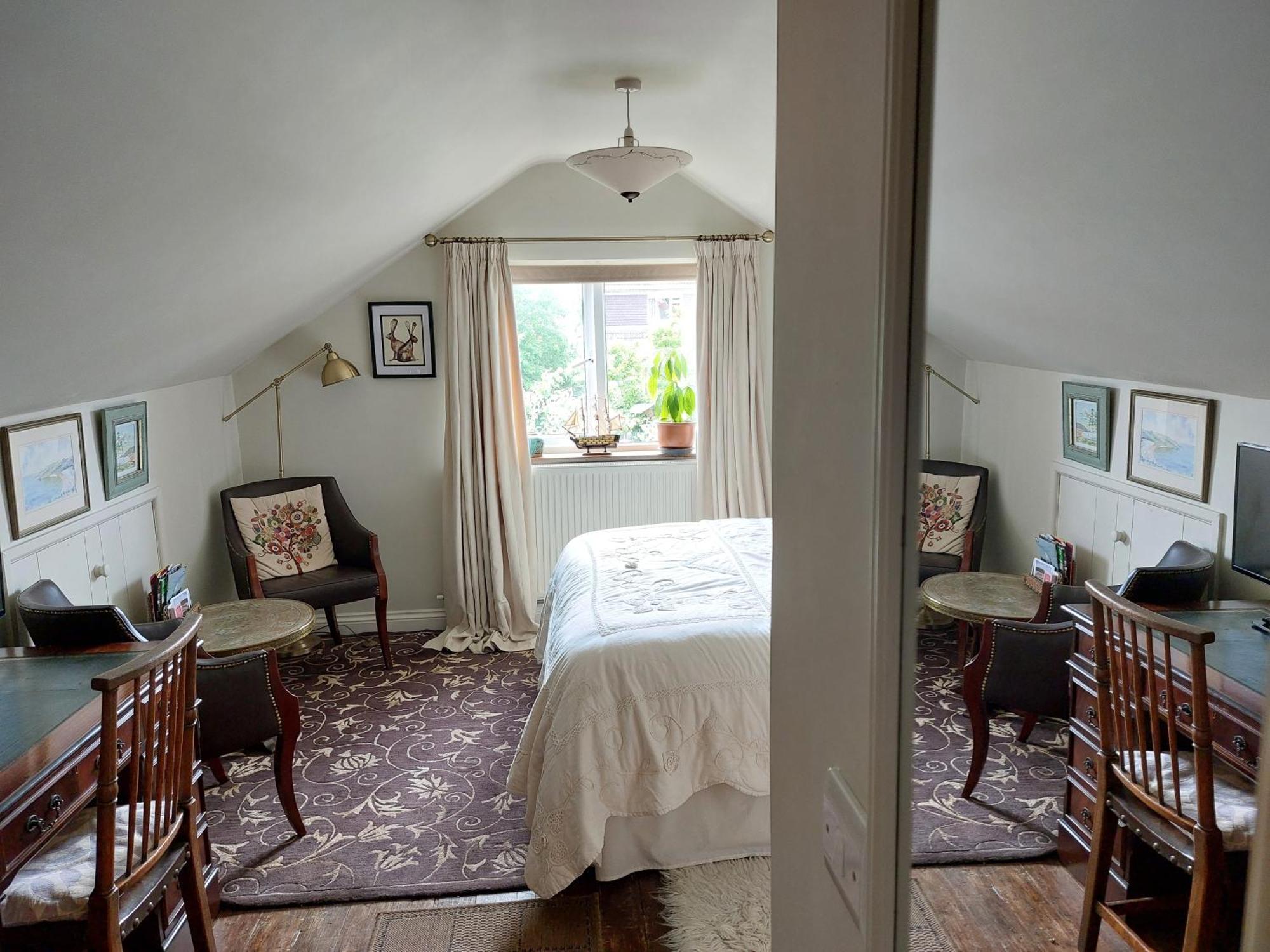 West Wing At The Swallows - Kingsize Ensuite Bedroom And Private Garden