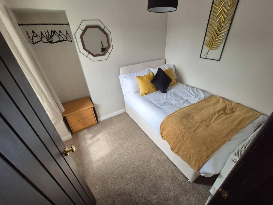 Holiday home Explore Swansea! 4-bed Delhi St Swansea