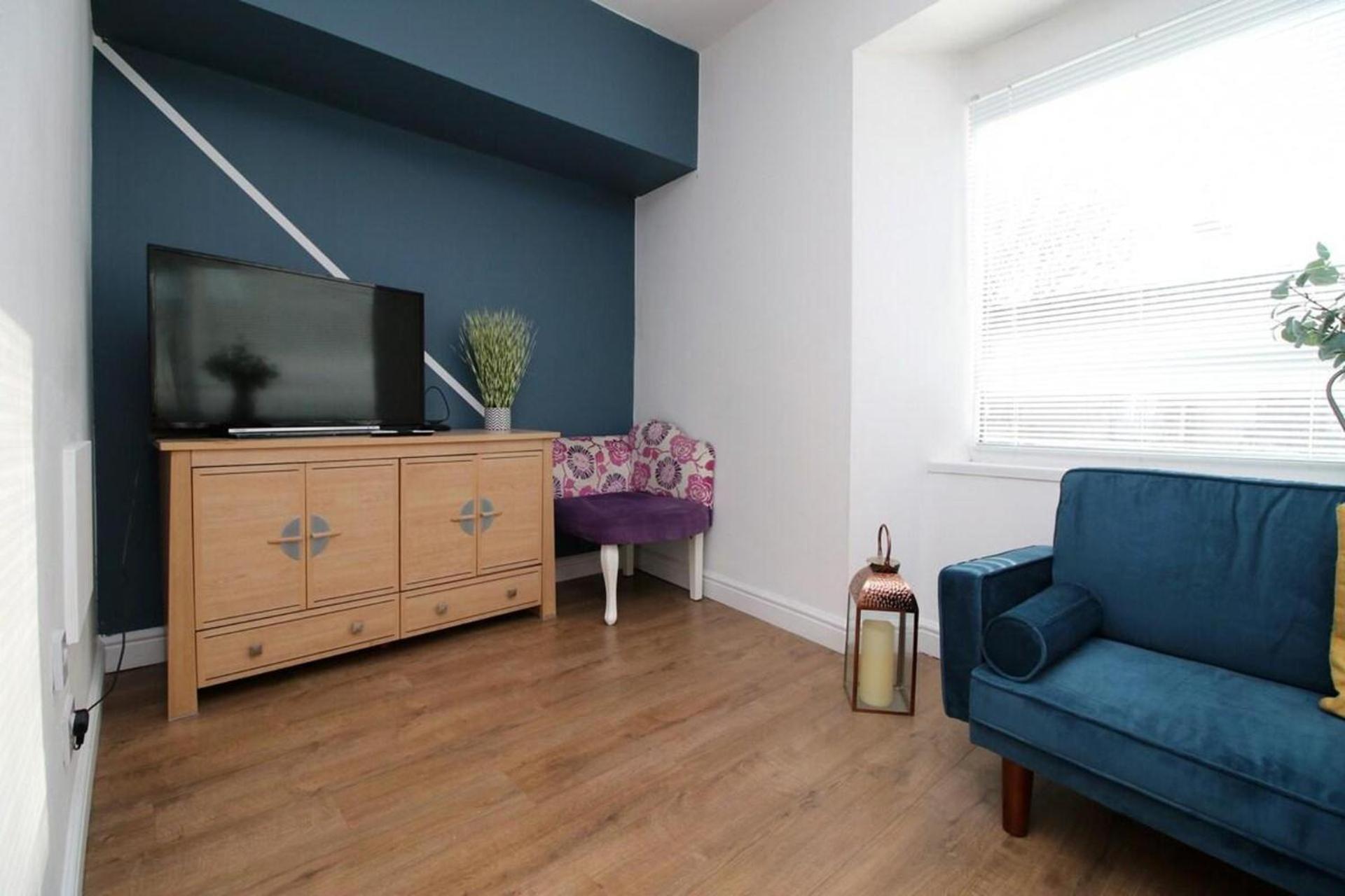 Comfortable 5-bedroom Free Parking